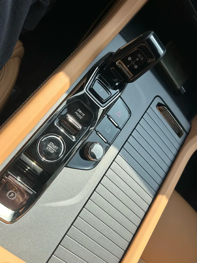 2021 Kia Carnival 2.0T 233HP L4 8AT,autocango,china used car exporter,china ev exporter,chinese used car exporter,chinese used ev exporter