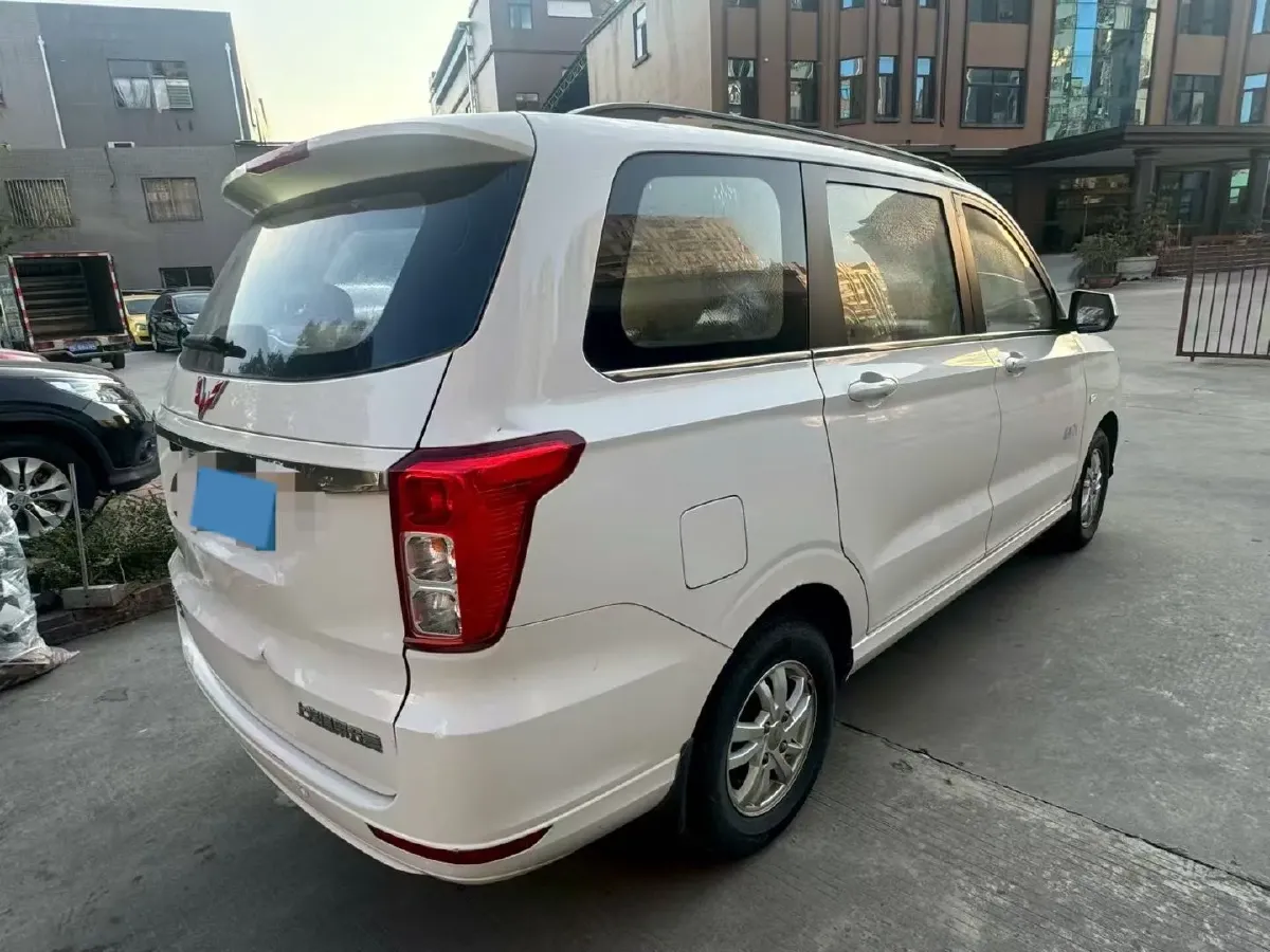 2018 WuLing HongGuang 1.5L 105HP L4 5MT,autocango,china used car exporter,china ev exporter,chinese used car exporter,chinese used ev exporter