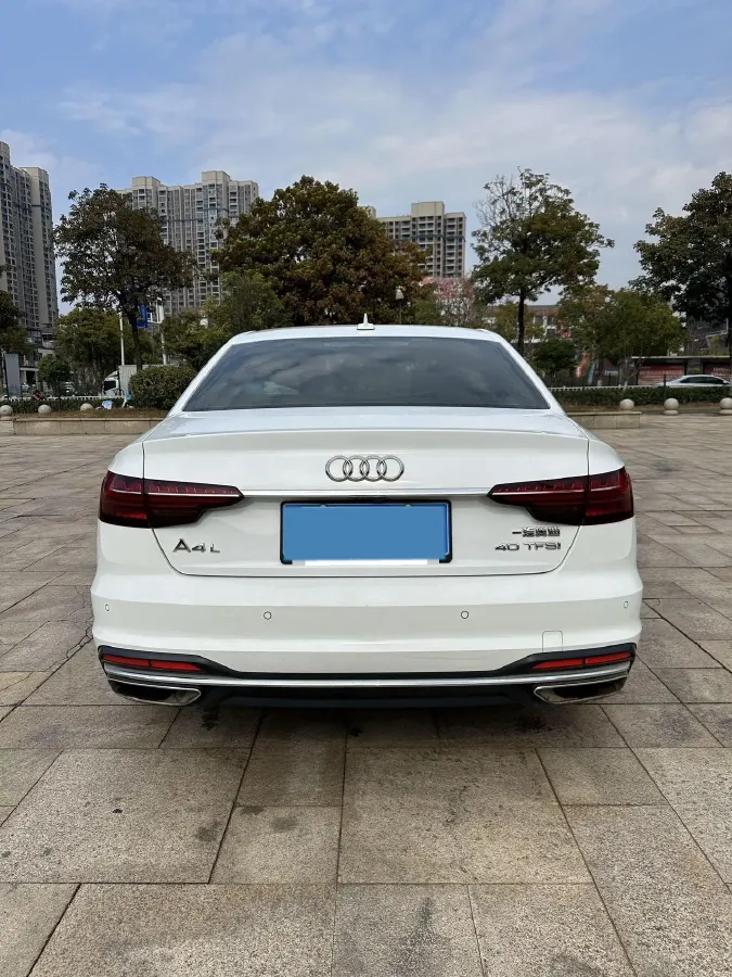 2020 Audi A4L 2.0T 190HP L4 7DCT,autocango,china used car exporter,china ev exporter,chinese used car exporter,chinese used ev exporter