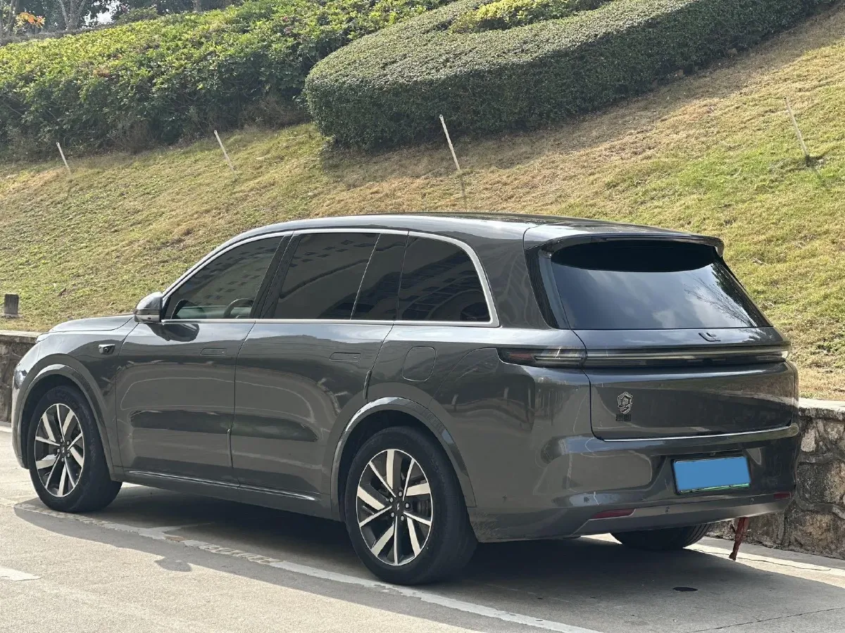 2023 Li L8 Range Extended 154HP REEV 40.9KWH,autocango,china used car exporter,china ev exporter,chinese used car exporter,chinese used ev exporter