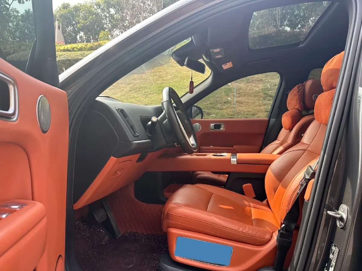 2023 Li L8 Range Extended 154HP REEV 40.9KWH,autocango,china used car exporter,china ev exporter,chinese used car exporter,chinese used ev exporter