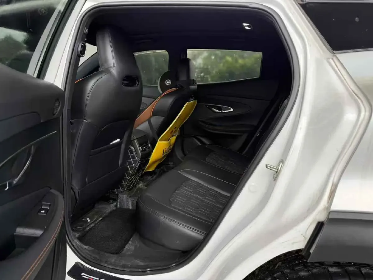 2022 ChangAn UNI-T 1.5T 188HP L4 7DCT,autocango,china used car exporter,china ev exporter,chinese used car exporter,chinese used ev exporter