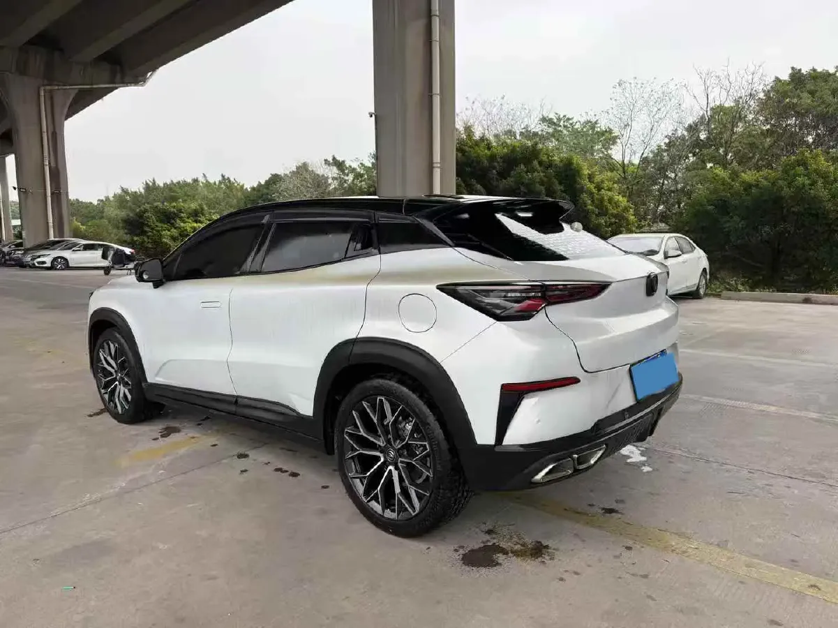 2022 ChangAn UNI-T 1.5T 188HP L4 7DCT,autocango,china used car exporter,china ev exporter,chinese used car exporter,chinese used ev exporter