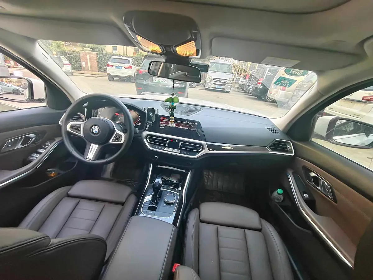 2021 BMW 3 Series 2.0T 184HP L4 8AT,autocango,china used car exporter,china ev exporter,chinese used car exporter,chinese used ev exporter
