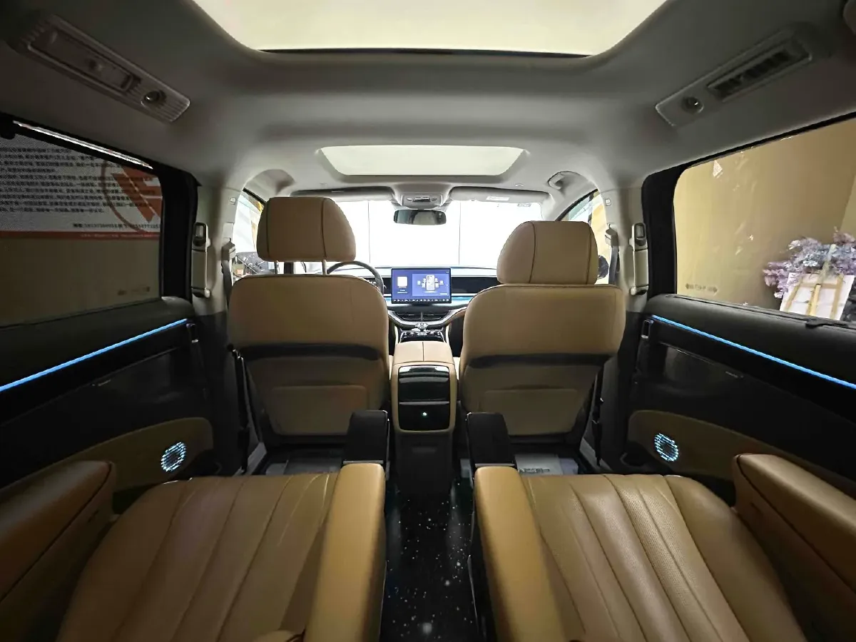 2022 HongQi HS7 3.0T 337HP V6 8AT,autocango,china used car exporter,china ev exporter,chinese used car exporter,chinese used ev exporter