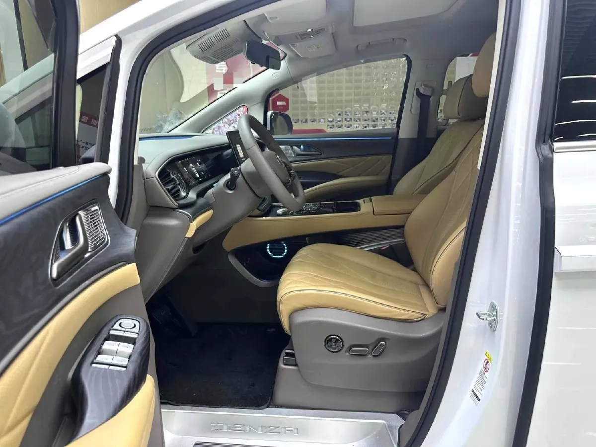 2022 HongQi HS7 3.0T 337HP V6 8AT,autocango,china used car exporter,china ev exporter,chinese used car exporter,chinese used ev exporter