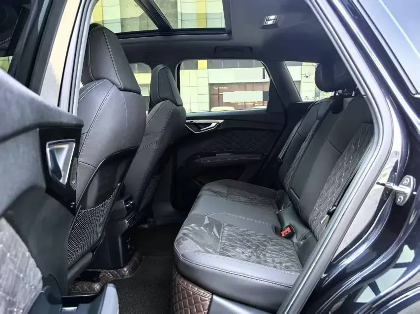 2023 Audi Q4 e-tron BEV 84.8KWH,autocango,china used car exporter,china ev exporter,chinese used car exporter,chinese used ev exporter