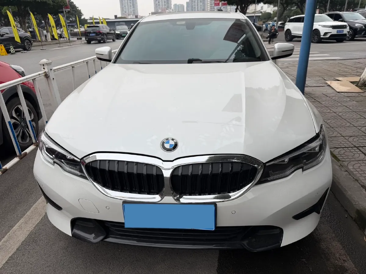 2021 BMW 3 Series 2.0T 156HP L4 8AT,autocango,china used car exporter,china ev exporter,chinese used car exporter,chinese used ev exporter