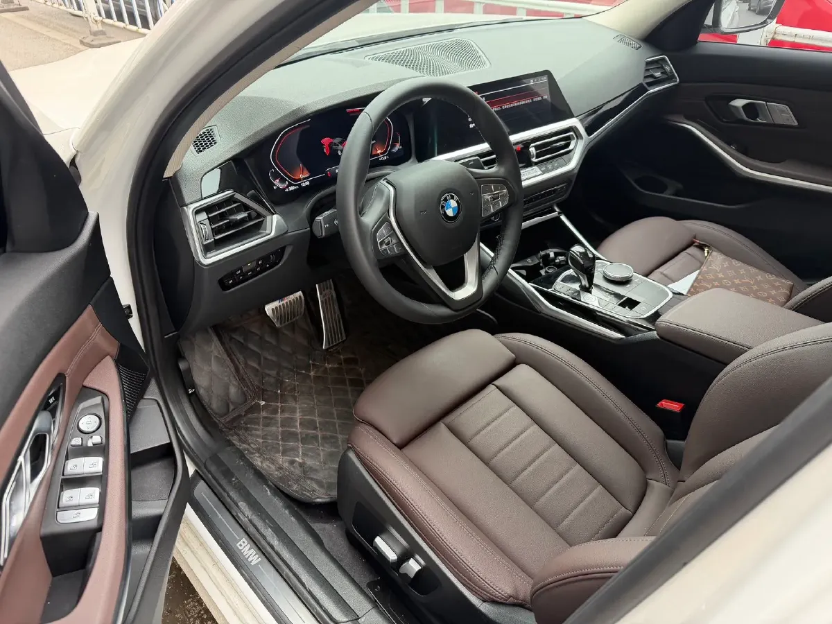 2021 BMW 3 Series 2.0T 156HP L4 8AT,autocango,china used car exporter,china ev exporter,chinese used car exporter,chinese used ev exporter