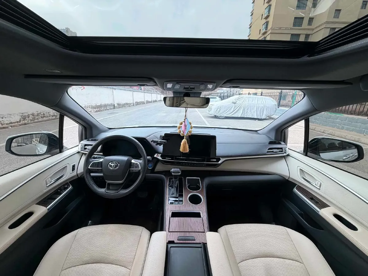 2023 Toyota Granvia 2.5L 189HP L4 E-CVT Hybrid,autocango,china used car exporter,china ev exporter,chinese used car exporter,chinese used ev exporter