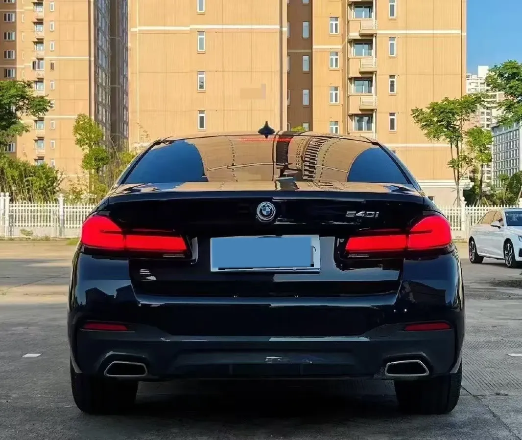 2022 BMW 5 Series 3.0T 340HP L6 8AT,autocango,china used car exporter,china ev exporter,chinese used car exporter,chinese used ev exporter