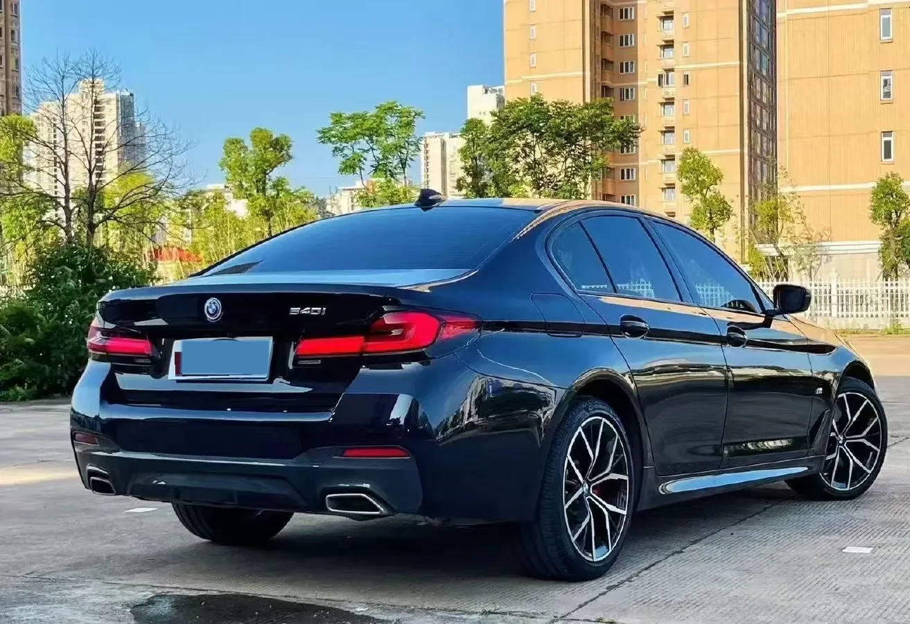 2022 BMW 5 Series 3.0T 340HP L6 8AT,autocango,china used car exporter,china ev exporter,chinese used car exporter,chinese used ev exporter