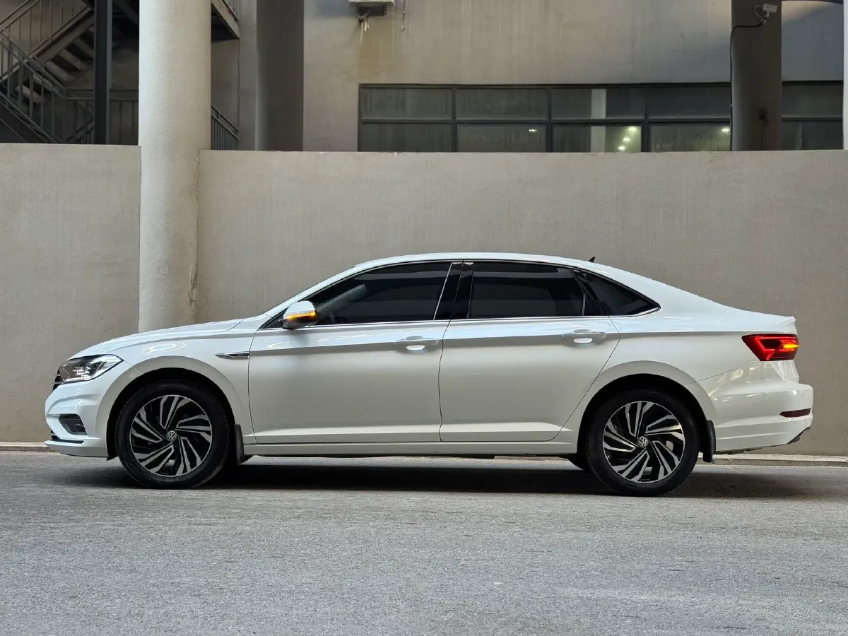 2022 Volkswagen Sagitar 1.4T 150HP L4 7DCT,autocango,china used car exporter,china ev exporter,chinese used car exporter,chinese used ev exporter