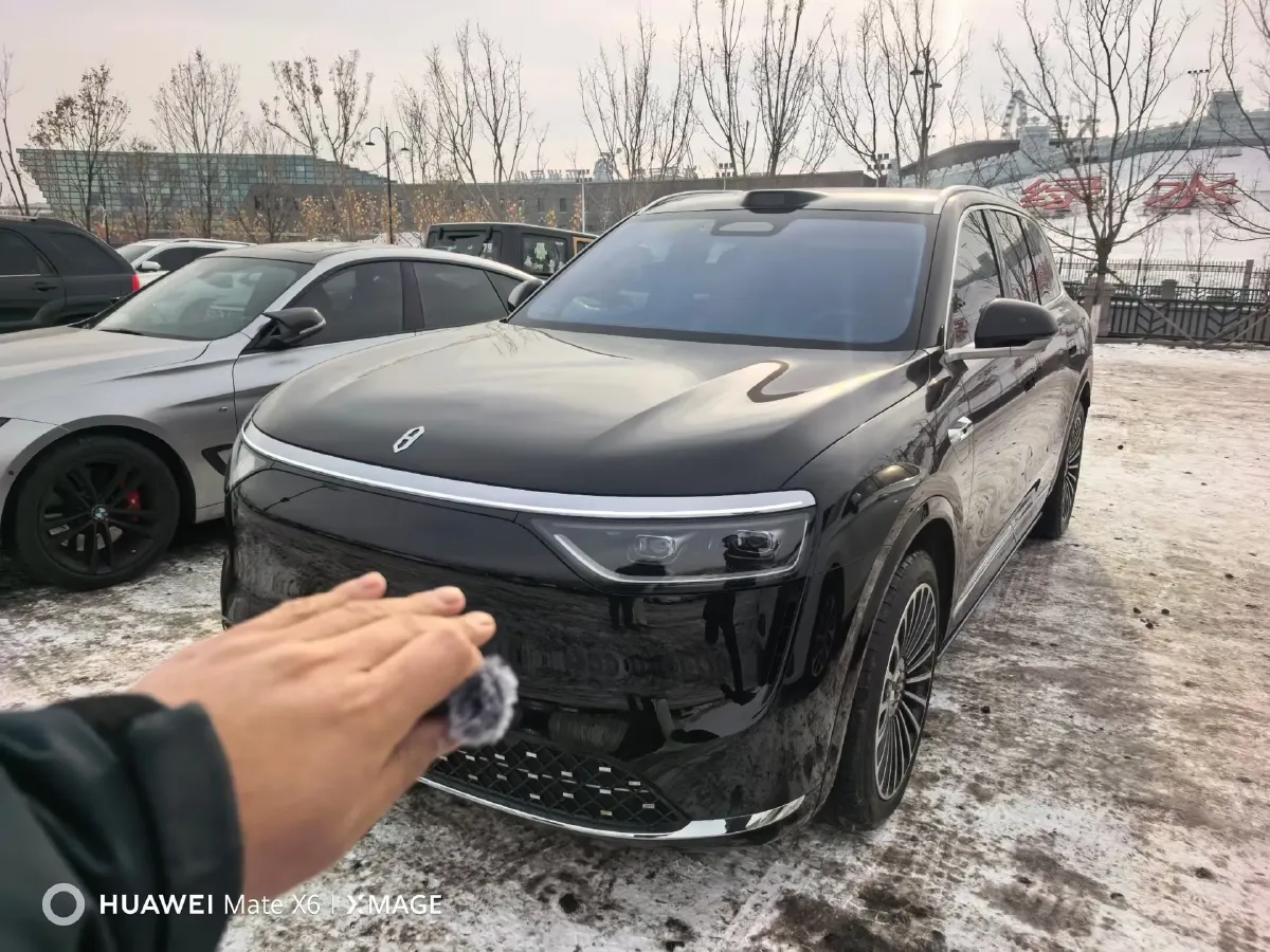 2025 AITO AITO M8 REEV 160HP REEV 53.4KWH,autocango,china used car exporter,china ev exporter,chinese used car exporter,chinese used ev exporter