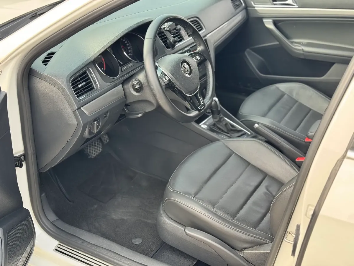 2017 Buick Excelle 1.5L 114HP L4 6AT,autocango,china used car exporter,china ev exporter,chinese used car exporter,chinese used ev exporter