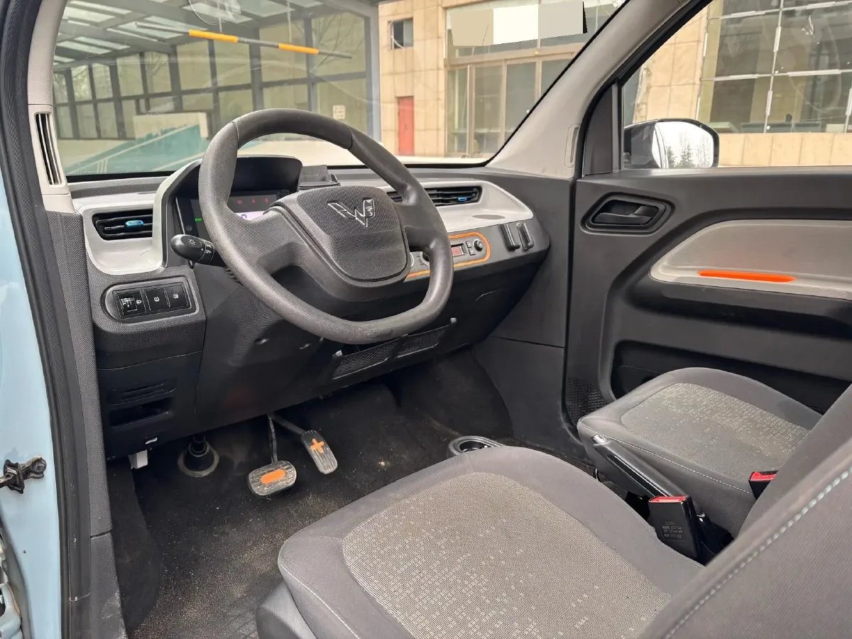 2020 WuLing HongGuang MINI EV BEV 9KWH,autocango,china used car exporter,china ev exporter,chinese used car exporter,chinese used ev exporter