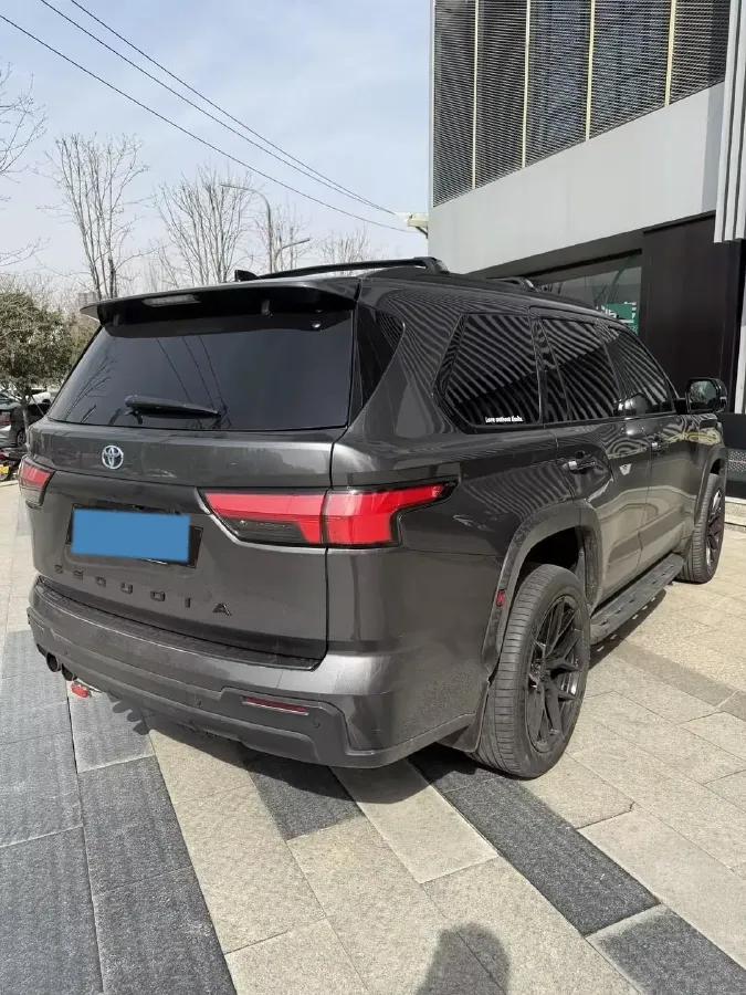 2023 HongQi H5 1.8T 197HP L4 8AT,autocango,china used car exporter,china ev exporter,chinese used car exporter,chinese used ev exporter