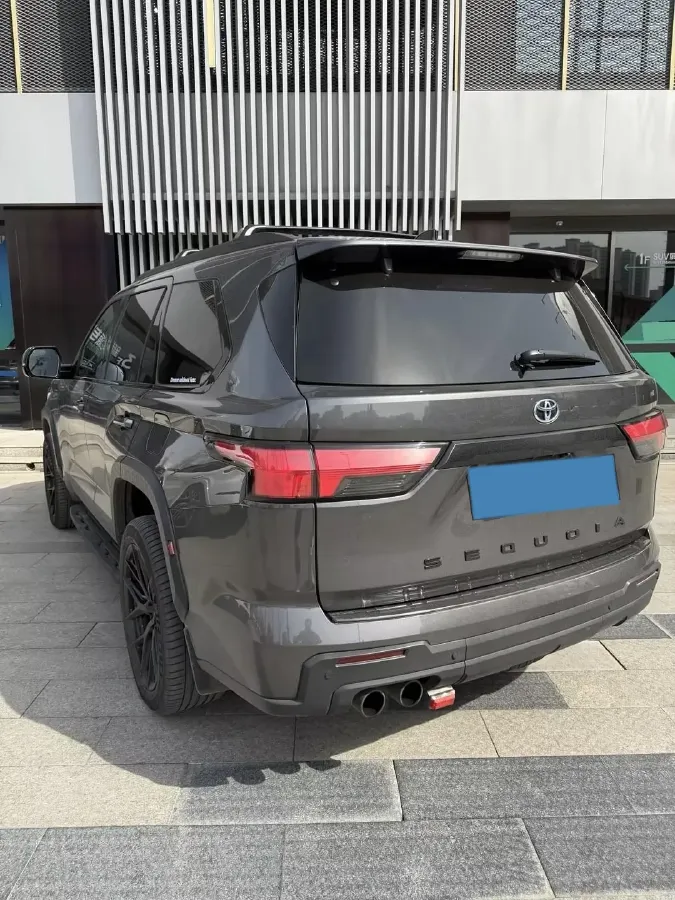 2023 HongQi H5 1.8T 197HP L4 8AT,autocango,china used car exporter,china ev exporter,chinese used car exporter,chinese used ev exporter