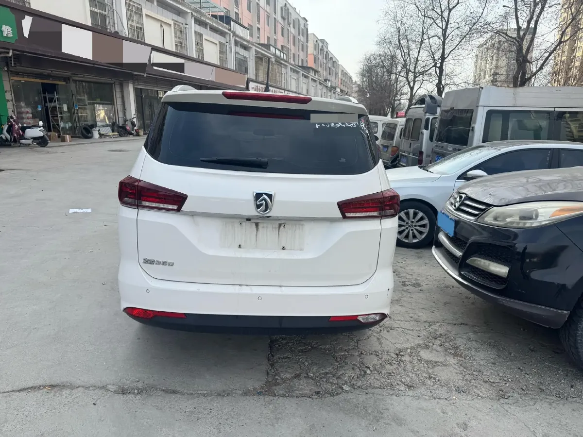 2018 BaoJun 360 1.5L 112HP L4 6MT,autocango,china used car exporter,china ev exporter,chinese used car exporter,chinese used ev exporter