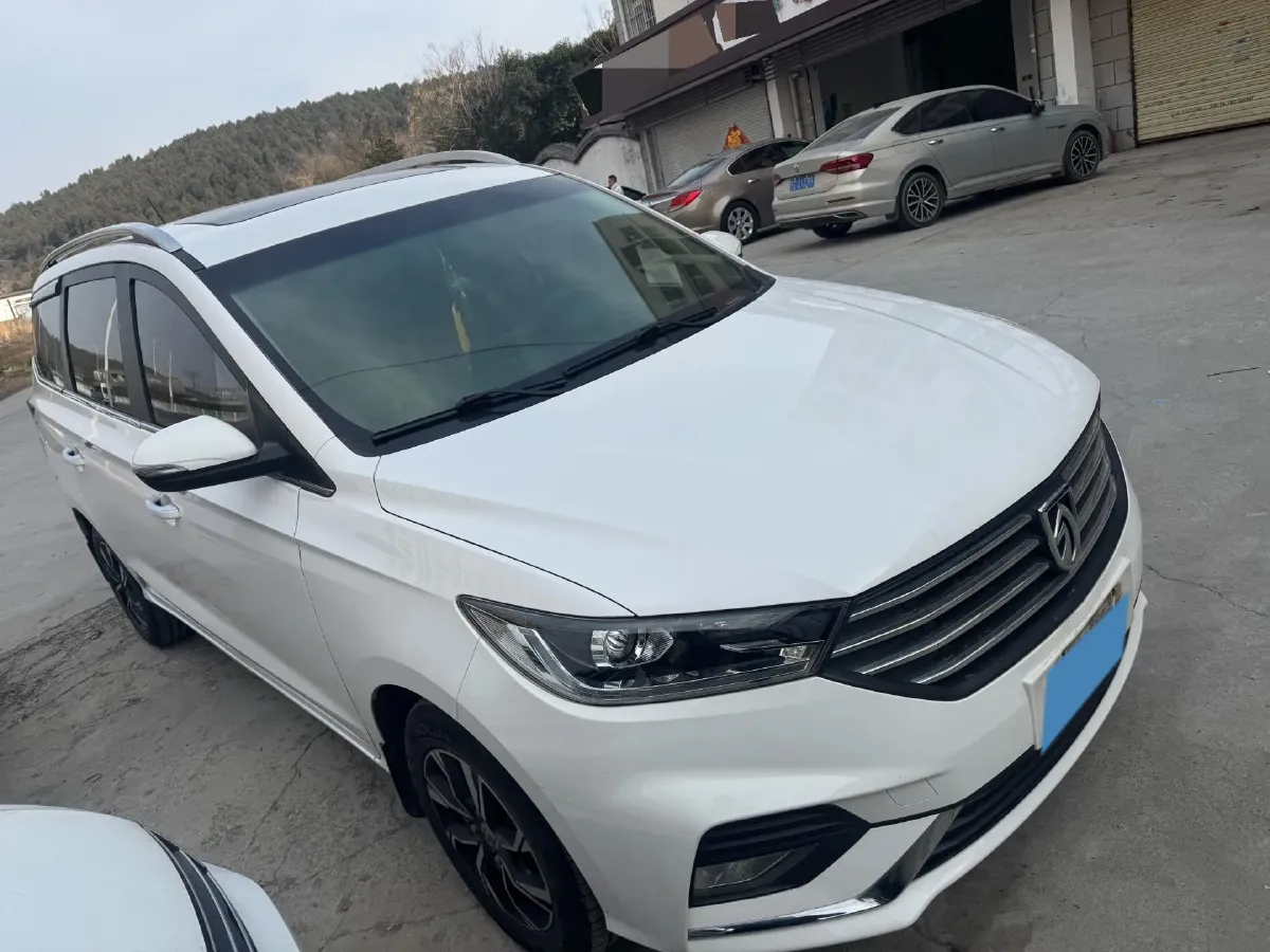2018 BaoJun 360 1.5L 112HP L4 6MT,autocango,china used car exporter,china ev exporter,chinese used car exporter,chinese used ev exporter