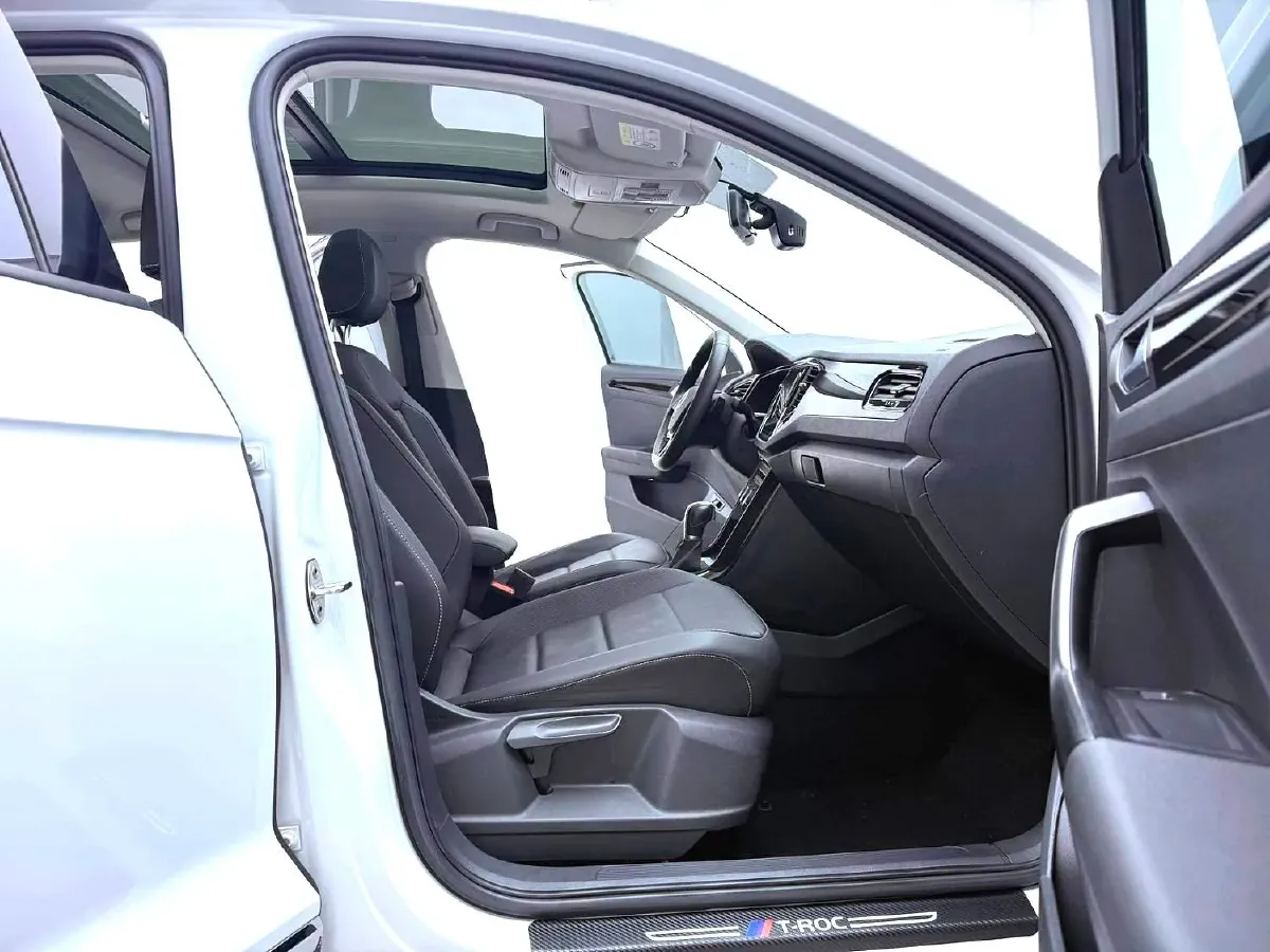 2021 Volkswagen T-Roc 1.4T 150HP L4 7DCT,autocango,china used car exporter,china ev exporter,chinese used car exporter,chinese used ev exporter