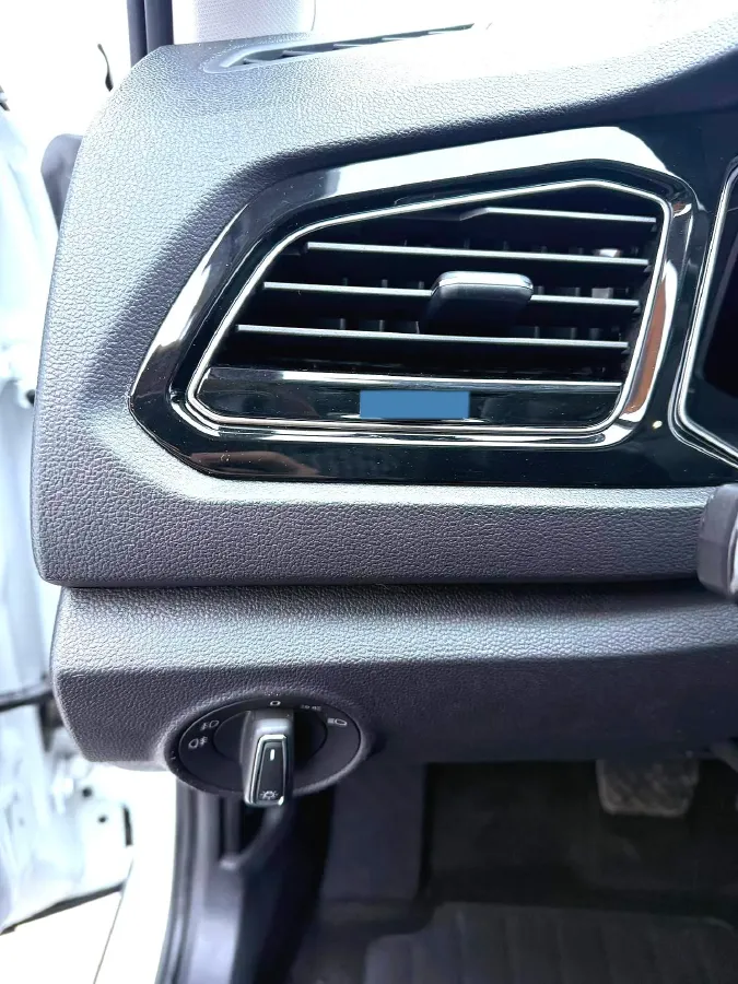 2021 Volkswagen T-Roc 1.4T 150HP L4 7DCT,autocango,china used car exporter,china ev exporter,chinese used car exporter,chinese used ev exporter