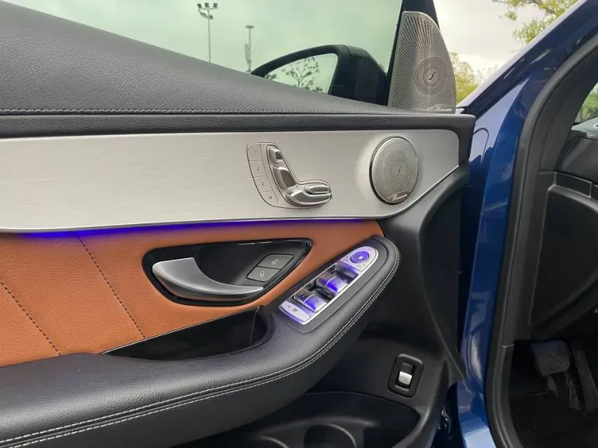 2020 Mercedes-Benz GLC Coupe 2.0T 197HP L4 9AT,autocango,china used car exporter,china ev exporter,chinese used car exporter,chinese used ev exporter