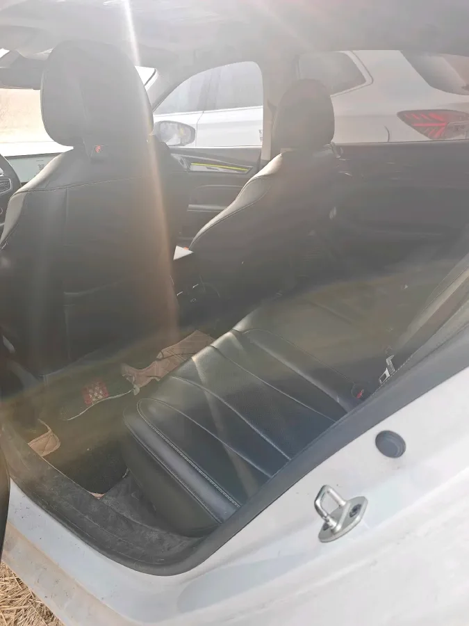 2021 Roewe i5 1.5L 120HP L4 CVT,autocango,china used car exporter,china ev exporter,chinese used car exporter,chinese used ev exporter