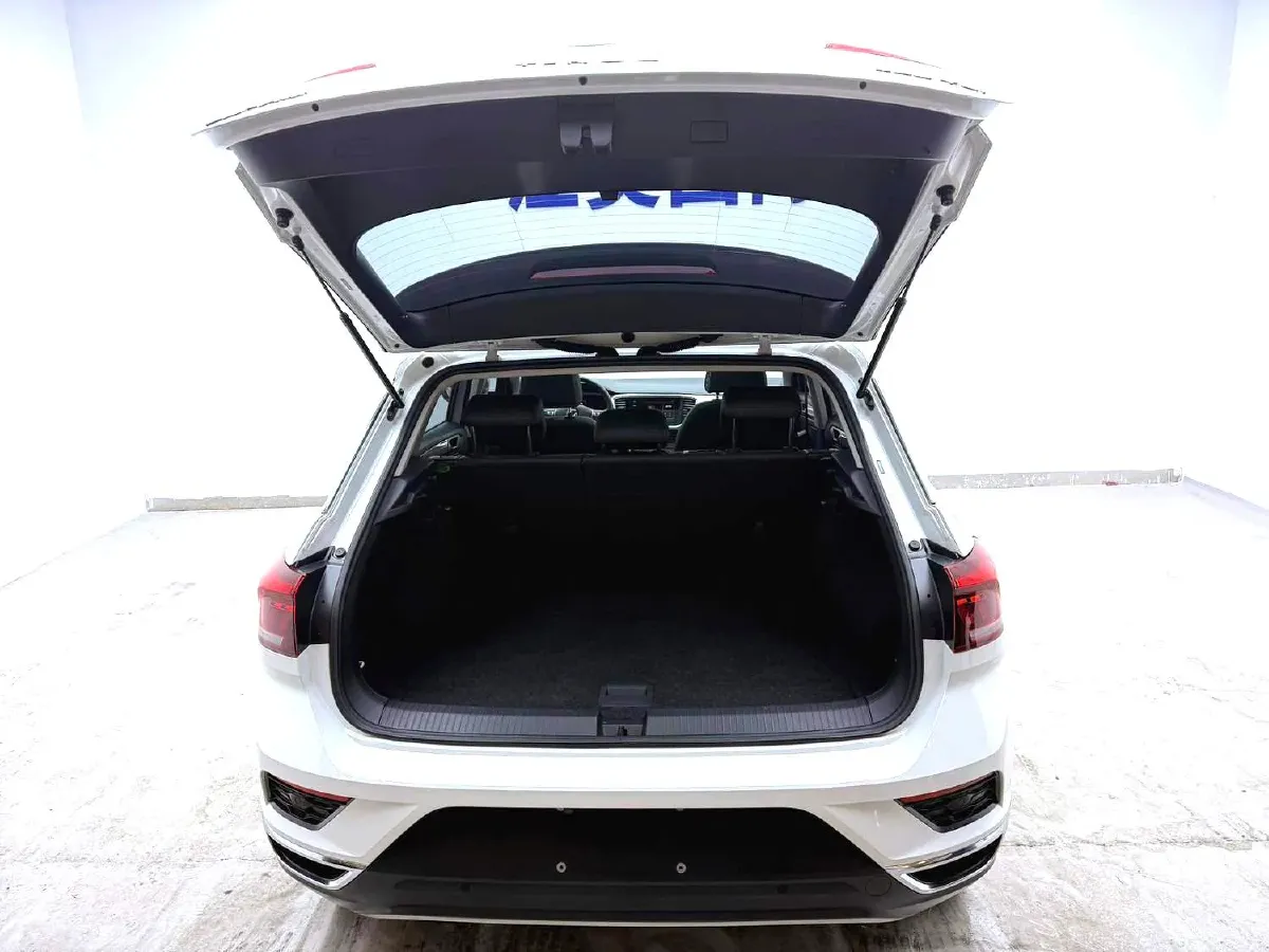 2021 Volkswagen T-Roc 1.4T 150HP L4 7DCT,autocango,china used car exporter,china ev exporter,chinese used car exporter,chinese used ev exporter