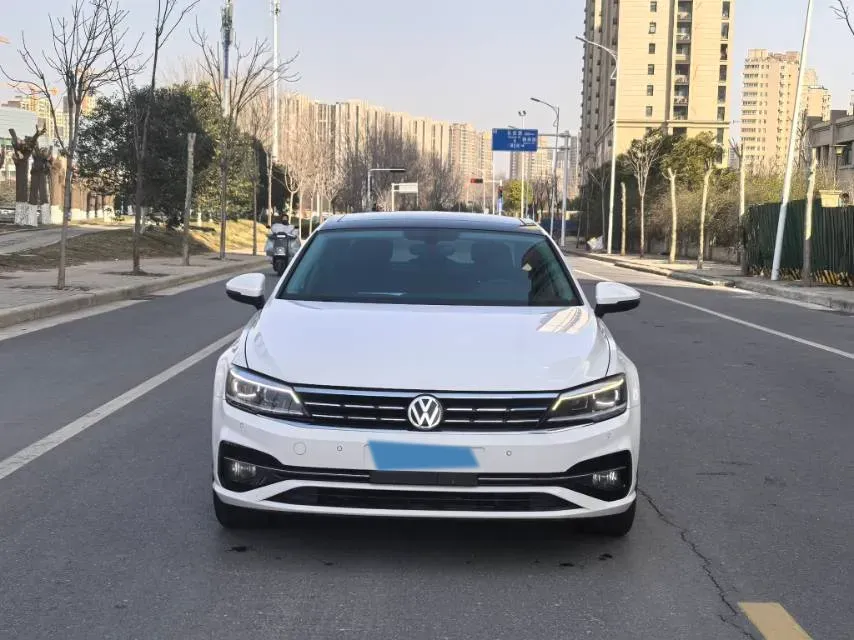 2019 Volkswagen Tayron 2.0T 186HP L4 7DCT,autocango,china used car exporter,china ev exporter,chinese used car exporter,chinese used ev exporter