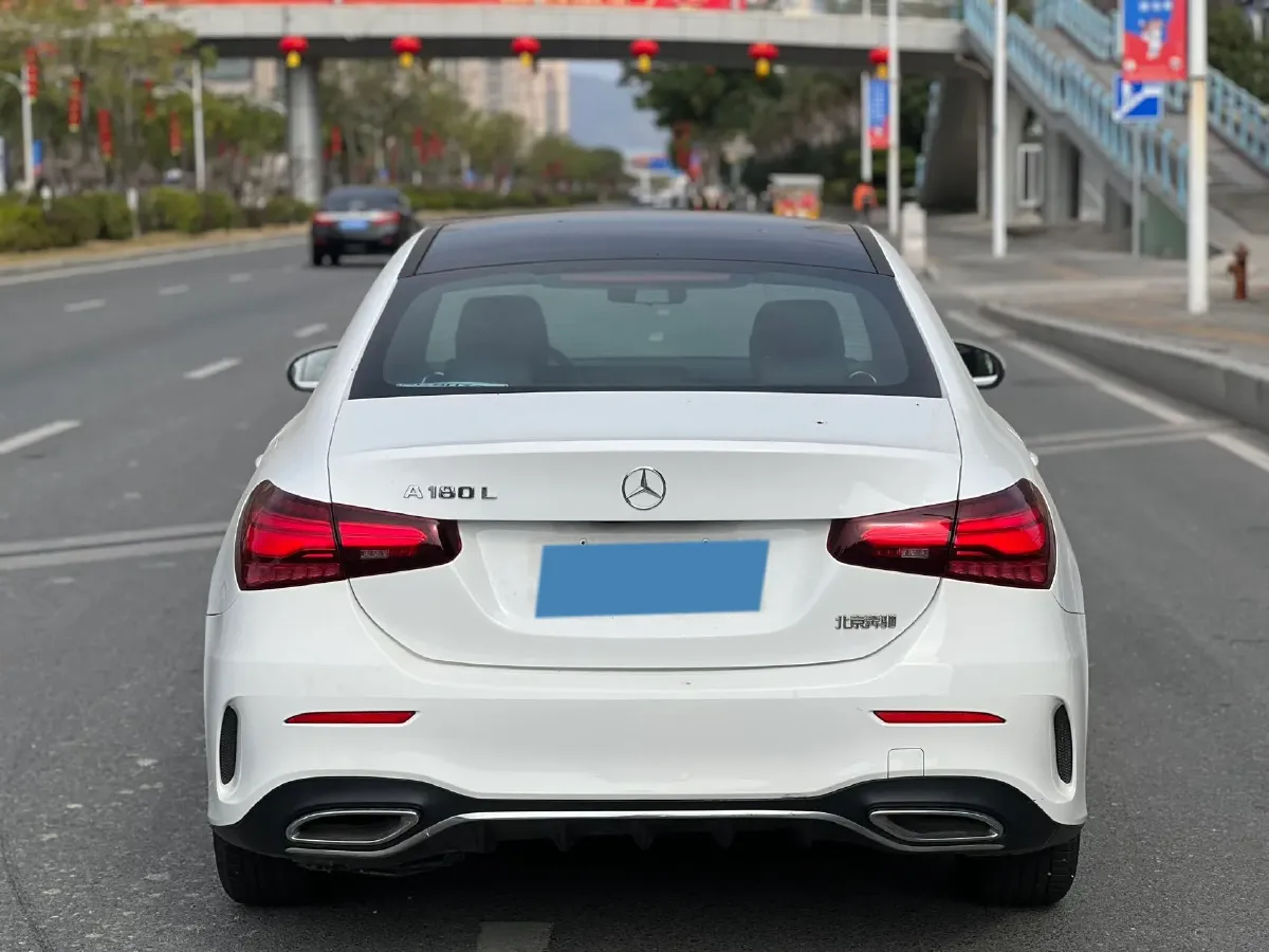 2024 Mercedes-Benz A Class 1.3T 136HP L4 7DCT,autocango,china used car exporter,china ev exporter,chinese used car exporter,chinese used ev exporter