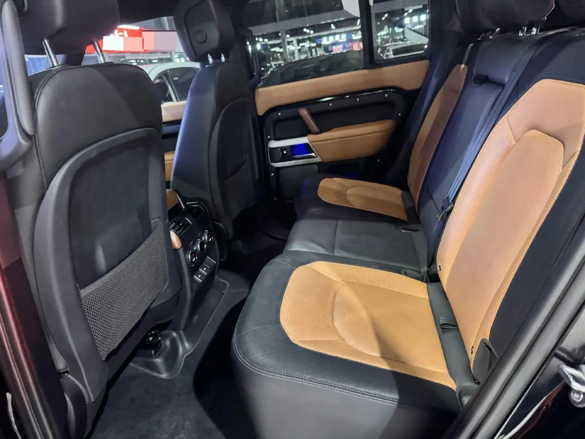 2024 Land Rover Defender 3.0T 400HP L6 8AT,autocango,china used car exporter,china ev exporter,chinese used car exporter,chinese used ev exporter