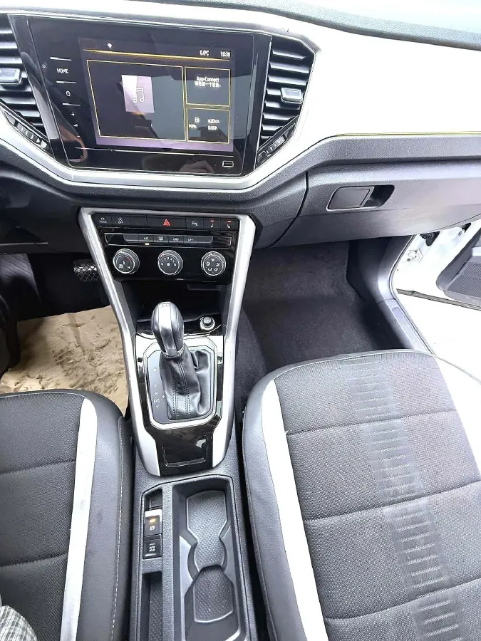 2021 Volkswagen T-Roc 1.4T 150HP L4 7DCT,autocango,china used car exporter,china ev exporter,chinese used car exporter,chinese used ev exporter