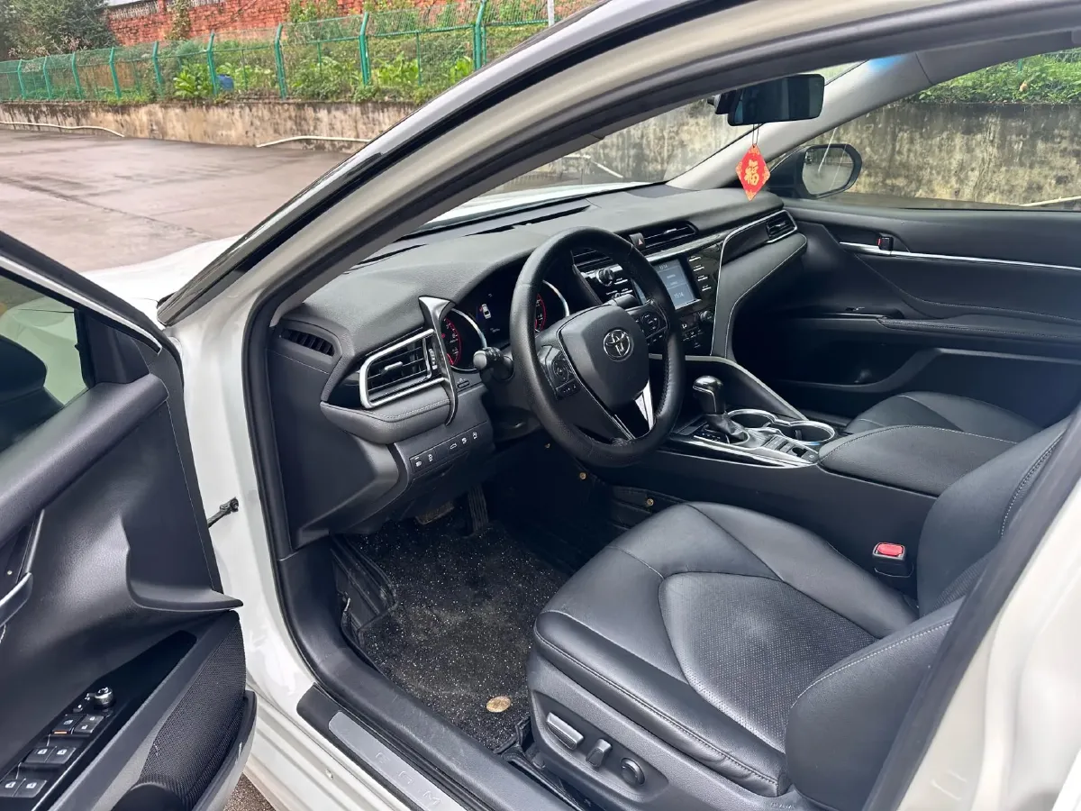 2019 Toyota Camry 2.5L 209HP L4 8AT,autocango,china used car exporter,china ev exporter,chinese used car exporter,chinese used ev exporter