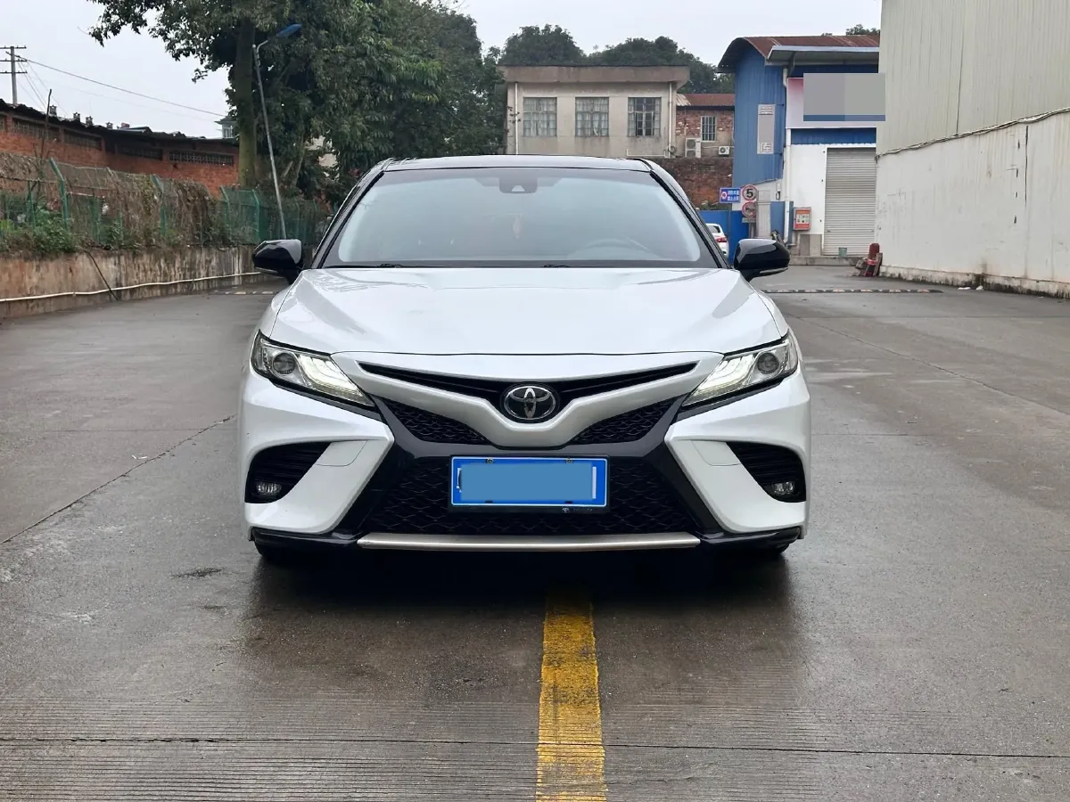 2019 Toyota Camry 2.5L 209HP L4 8AT,autocango,china used car exporter,china ev exporter,chinese used car exporter,chinese used ev exporter