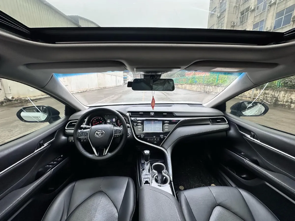 2019 Toyota Camry 2.5L 209HP L4 8AT,autocango,china used car exporter,china ev exporter,chinese used car exporter,chinese used ev exporter