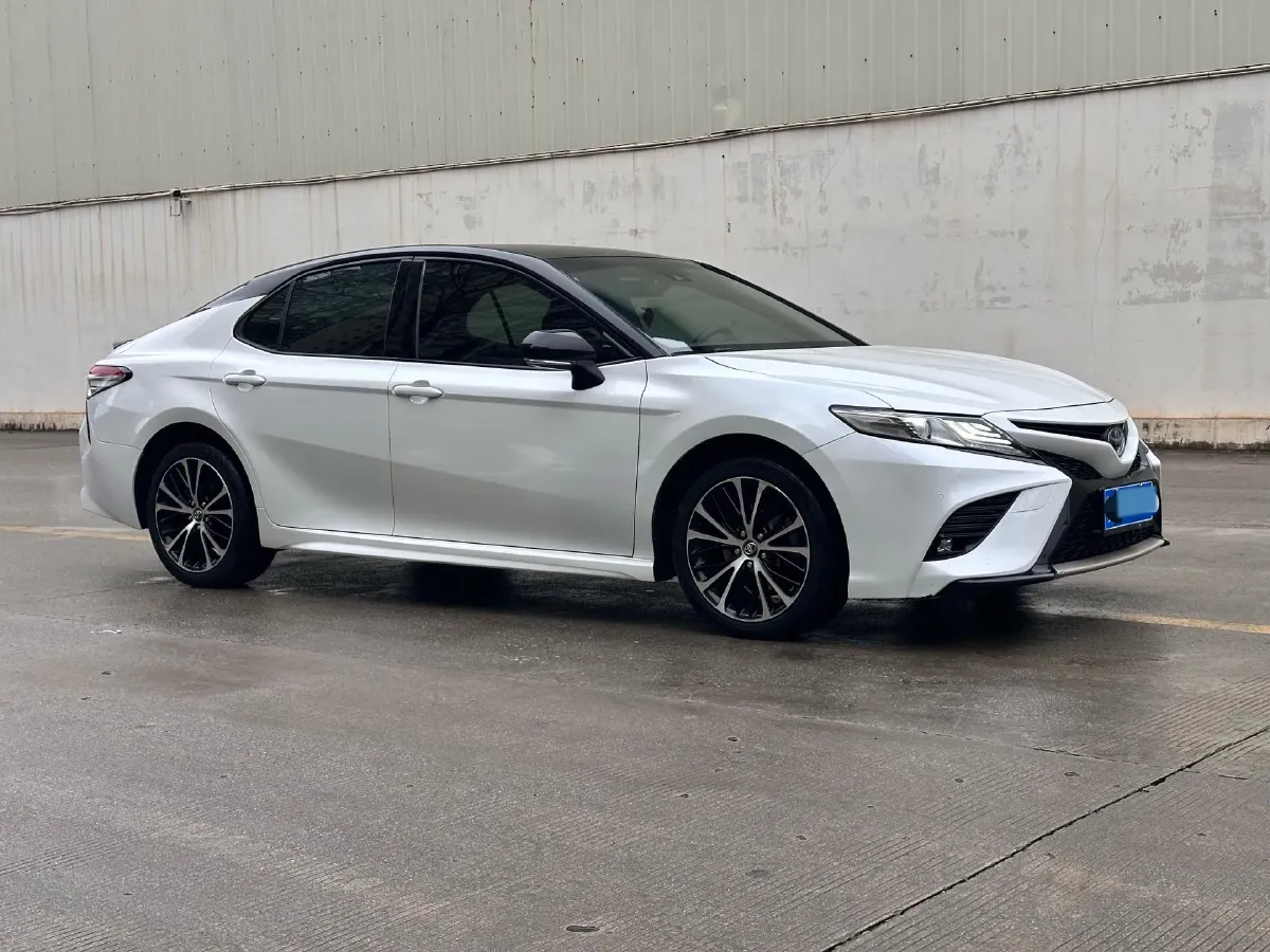 2019 Toyota Camry 2.5L 209HP L4 8AT,autocango,china used car exporter,china ev exporter,chinese used car exporter,chinese used ev exporter