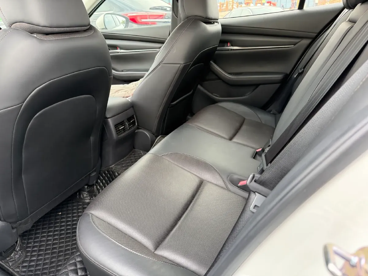 2020 Mazda 3 Axela 1.5L 117HP L4 6AT,autocango,china used car exporter,china ev exporter,chinese used car exporter,chinese used ev exporter