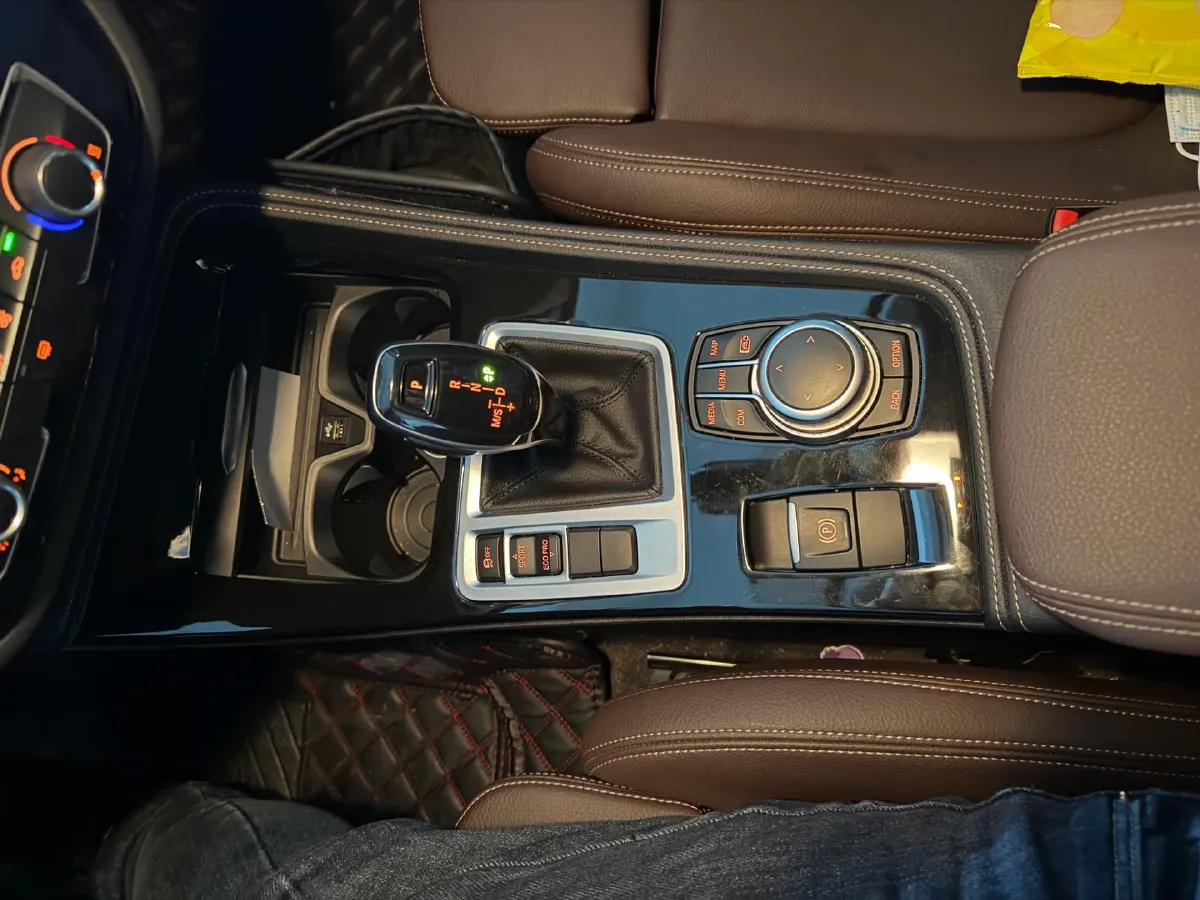 2023 BMW 1 Series 1.5T 136HP L3 7DCT,autocango,china used car exporter,china ev exporter,chinese used car exporter,chinese used ev exporter