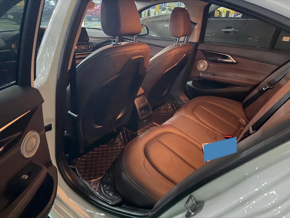 2023 BMW 1 Series 1.5T 136HP L3 7DCT,autocango,china used car exporter,china ev exporter,chinese used car exporter,chinese used ev exporter