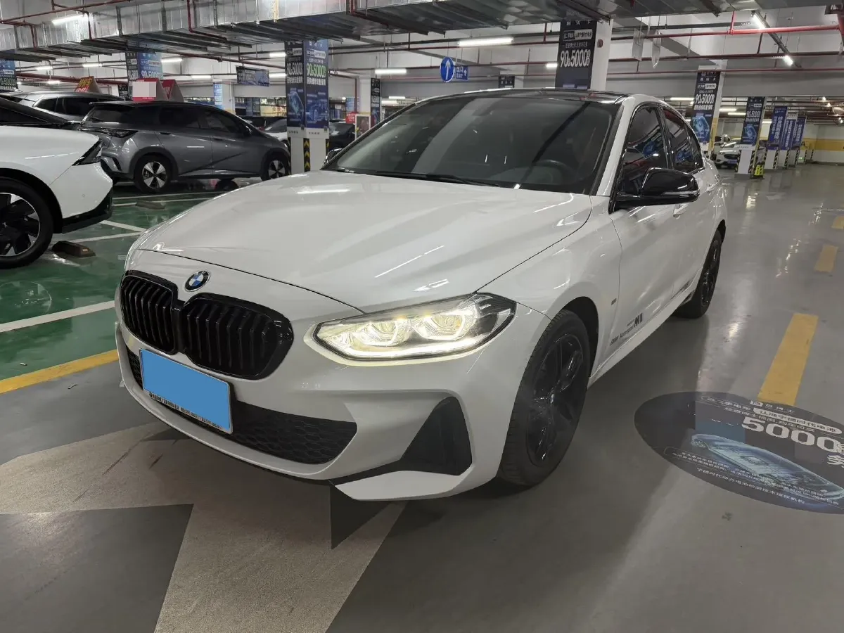 2023 BMW 1 Series 1.5T 136HP L3 7DCT,autocango,china used car exporter,china ev exporter,chinese used car exporter,chinese used ev exporter