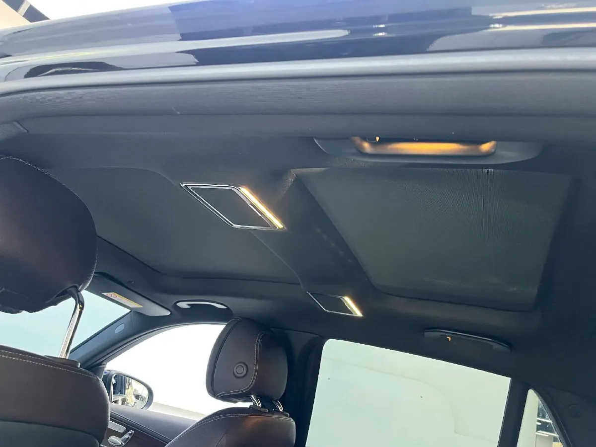 2021 Mercedes-Benz GLC Class 2.0T 258HP L4 9AT,autocango,china used car exporter,china ev exporter,chinese used car exporter,chinese used ev exporter