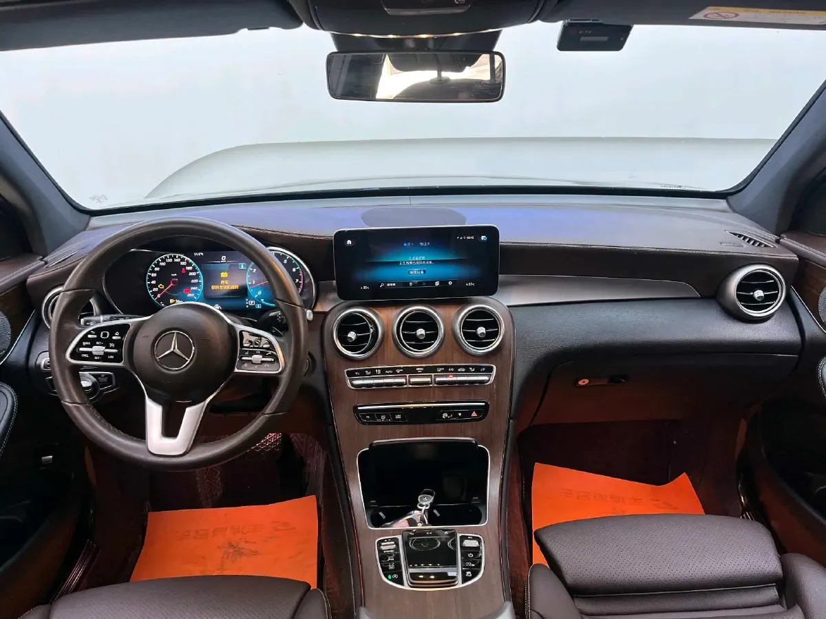 2021 Mercedes-Benz GLC Class 2.0T 258HP L4 9AT,autocango,china used car exporter,china ev exporter,chinese used car exporter,chinese used ev exporter