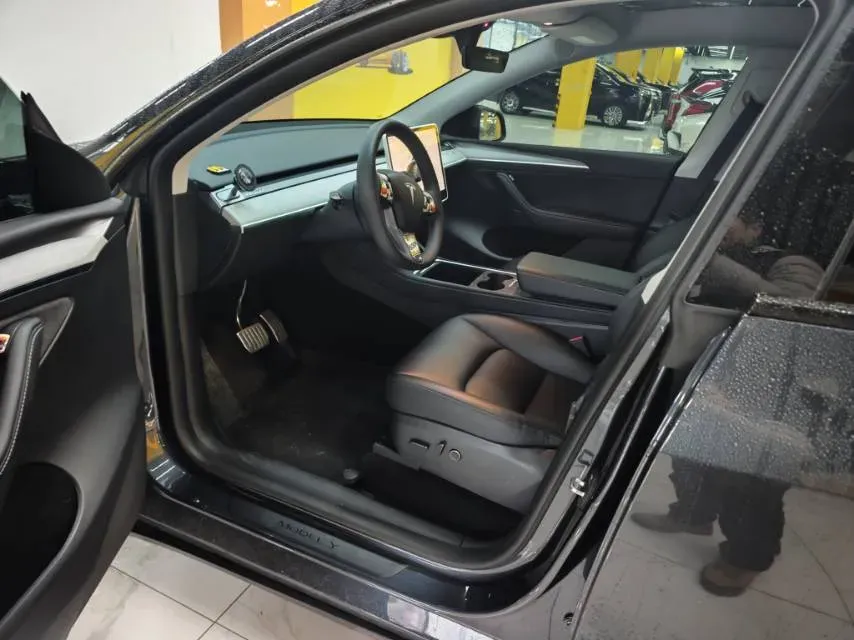 2024 Tesla Model Y BEV 78.4KWH,autocango,china used car exporter,china ev exporter,chinese used car exporter,chinese used ev exporter