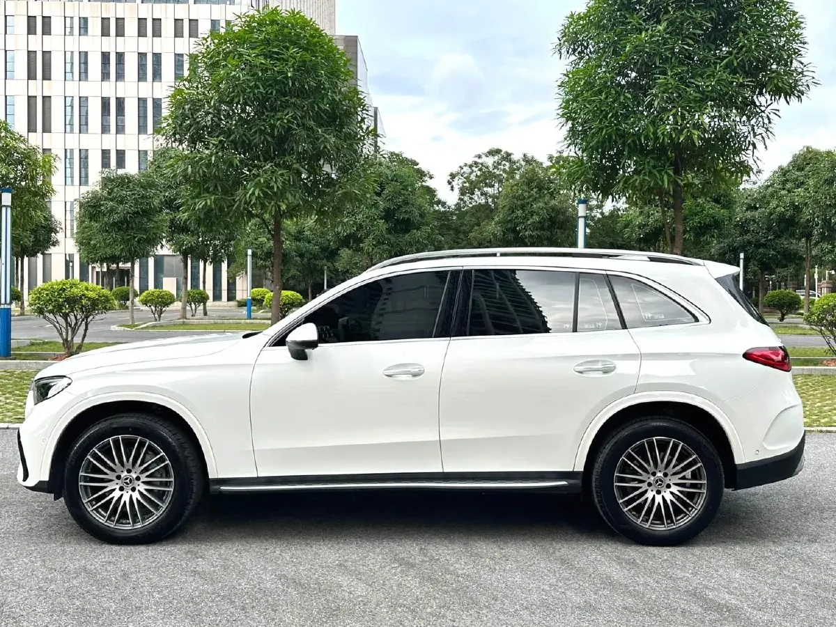 2024 Mercedes-Benz GLC Class 2.0T 258HP L4 9AT,autocango,china used car exporter,china ev exporter,chinese used car exporter,chinese used ev exporter