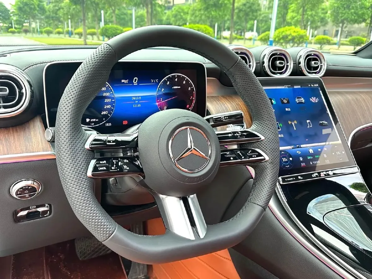 2024 Mercedes-Benz GLC Class 2.0T 258HP L4 9AT,autocango,china used car exporter,china ev exporter,chinese used car exporter,chinese used ev exporter