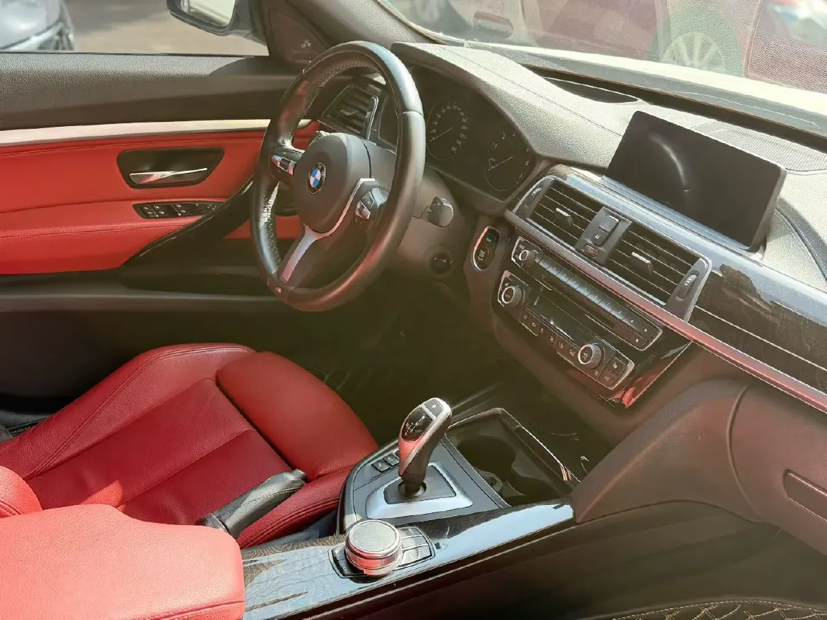 2020 BMW 3 Series GT 2.0T 252HP L4 8AT,autocango,china used car exporter,china ev exporter,chinese used car exporter,chinese used ev exporter