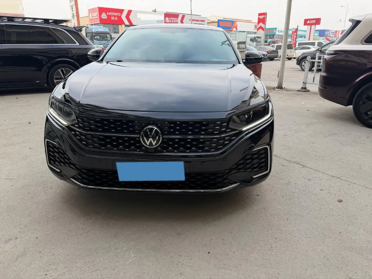 2024 Volkswagen Passat 2.0T 220HP L4 7DCT,autocango,china used car exporter,china ev exporter,chinese used car exporter,chinese used ev exporter