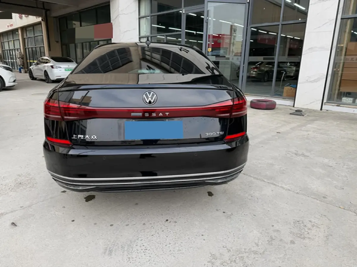 2024 Volkswagen Passat 2.0T 220HP L4 7DCT,autocango,china used car exporter,china ev exporter,chinese used car exporter,chinese used ev exporter