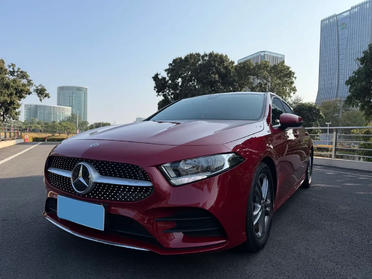 2021 Mercedes-Benz A Class 1.3T 136HP L4 7DCT,autocango,china used car exporter,china ev exporter,chinese used car exporter,chinese used ev exporter